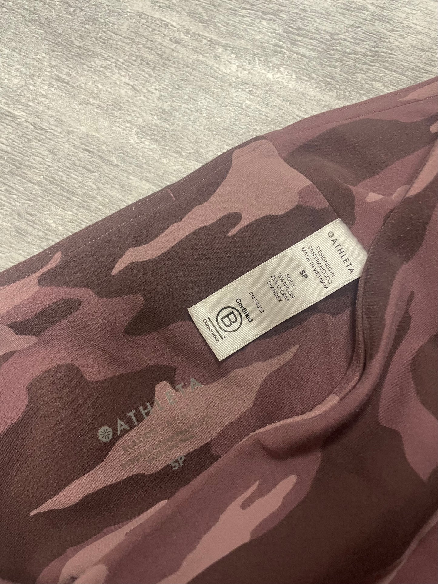 Athletic Leggings By Athleta In Camouflage Print, Size: Sp