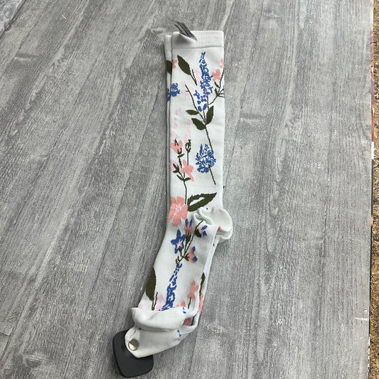 Socks By Clothes Mentor In Floral Print, Size: 0