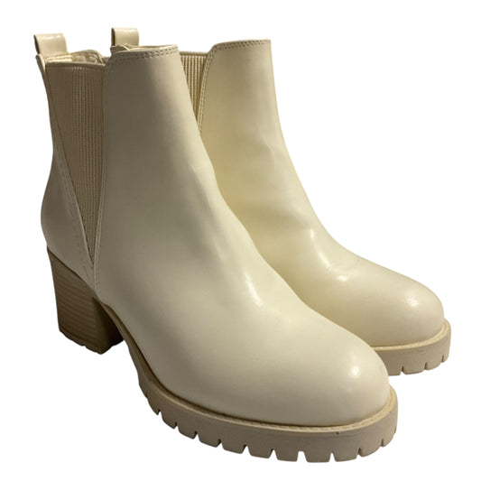 Boots Ankle Heels By Clothes Mentor In Cream, Size: 9