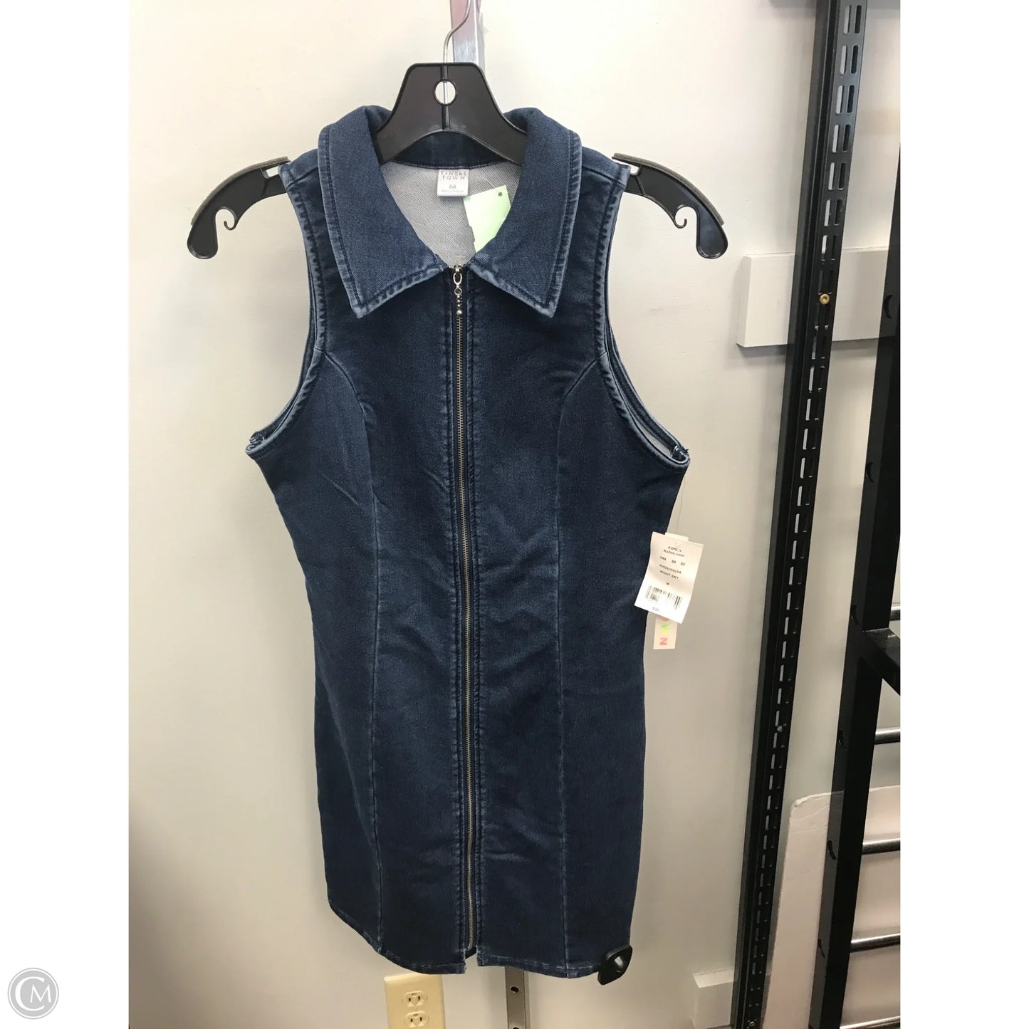 Dress Casual Short By Tinseltown In Blue Denim, Size: M
