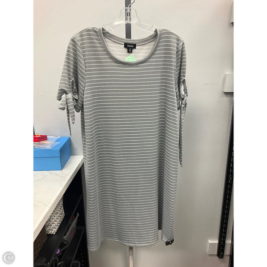 Dress Casual Short By Tacera In Grey & White, Size: M