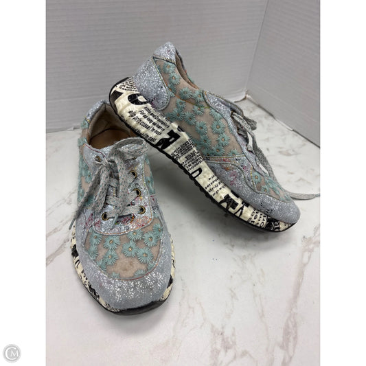 Shoes Sneakers By Cmc In Multi-colored, Size: 6.5
