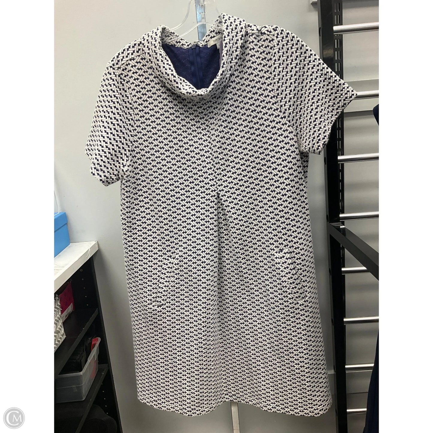 Dress Casual Short By Tyler Boe In Blue & White, Size: L
