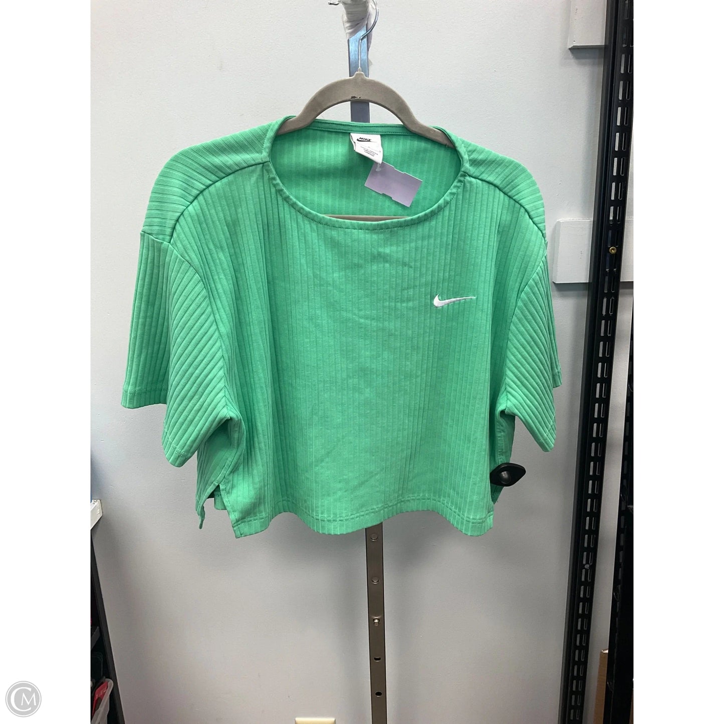 Athletic Top Short Sleeve By Nike In Green, Size: M