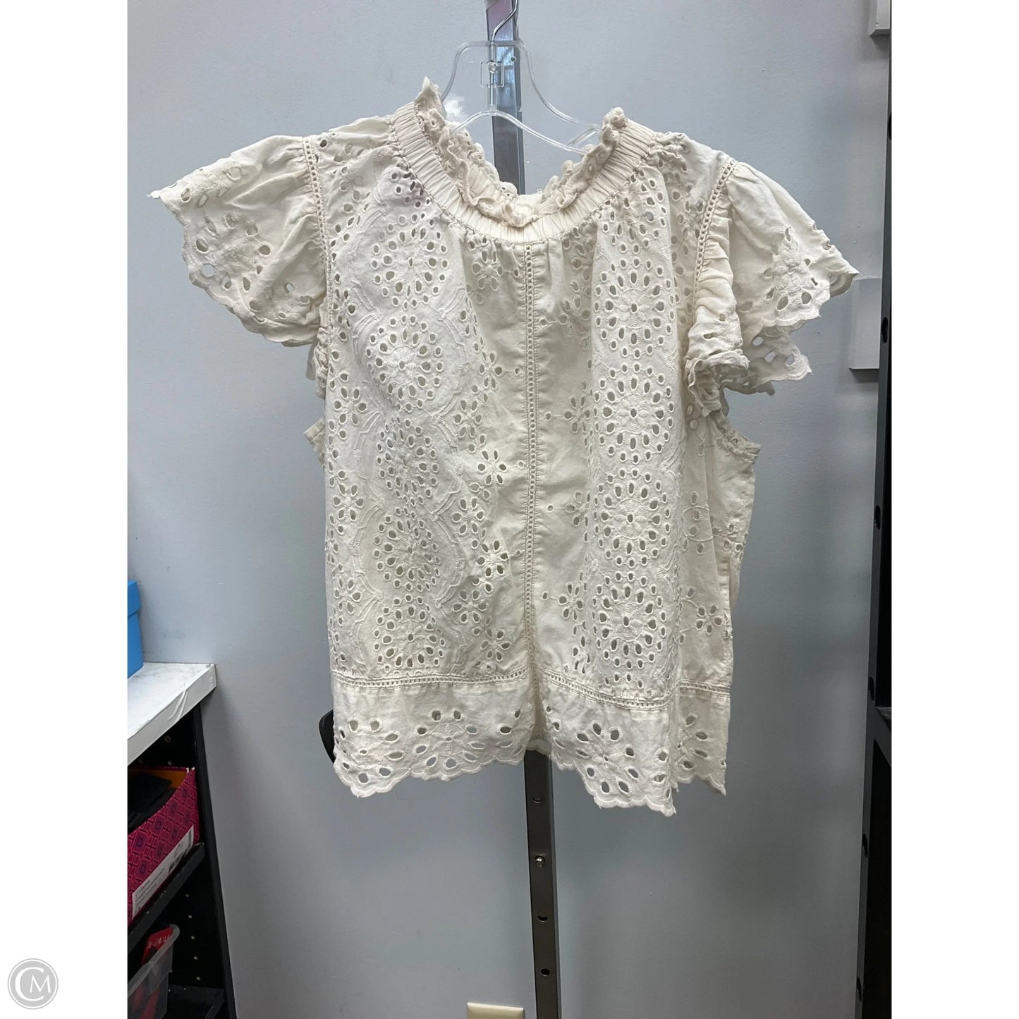 Top Short Sleeve By Cmc In Beige, Size: M