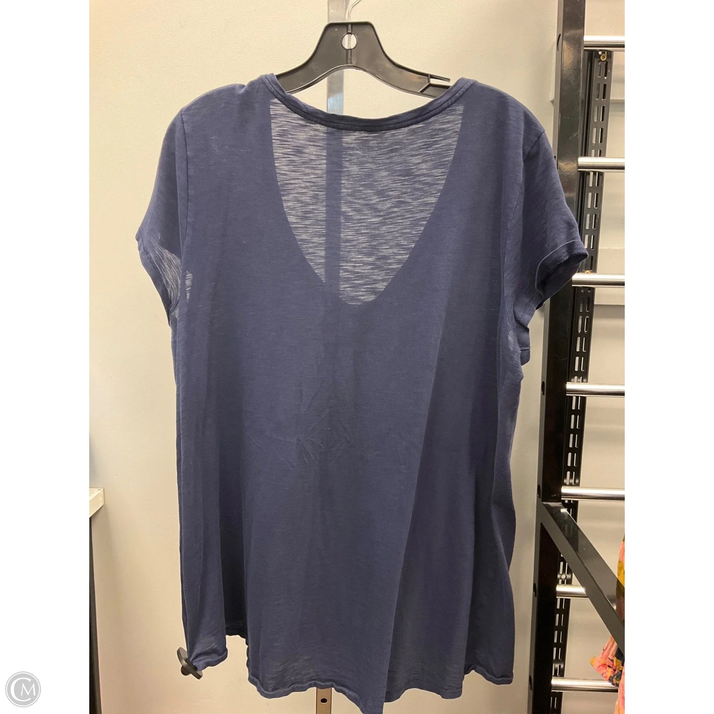 Top Short Sleeve Designer By Lilly Pulitzer In Blue, Size: L