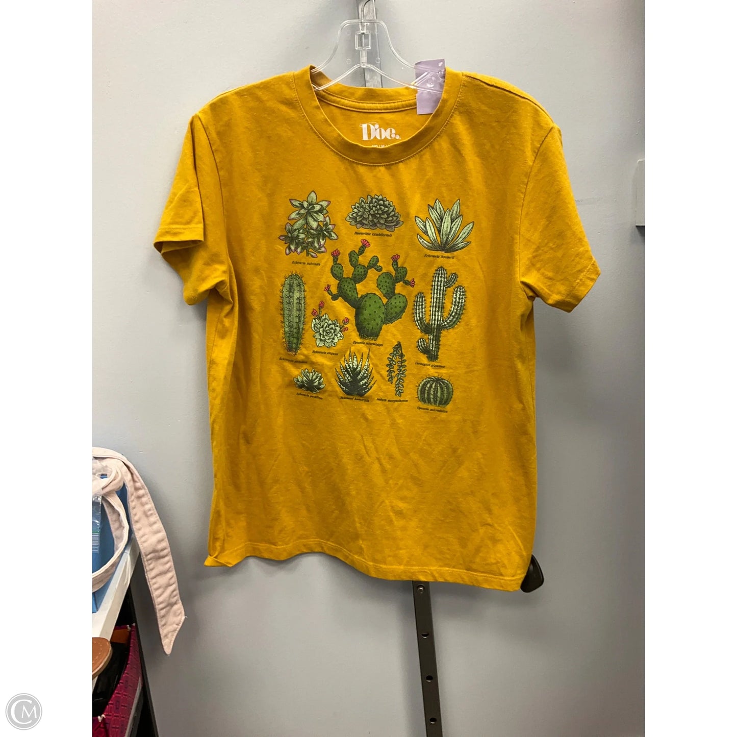 Top Short Sleeve Basic By Doe In Yellow, Size: M