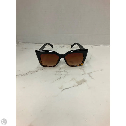 Sunglasses By Clothes Mentor, Size: