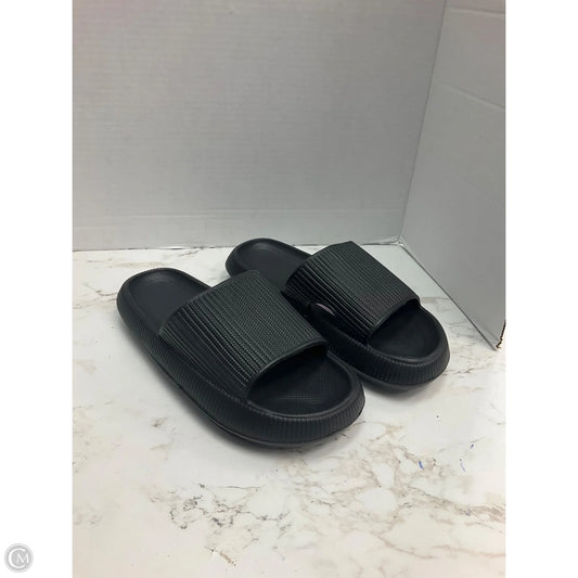 Sandals Flip Flops By Clothes Mentor In Black, Size: 7.5