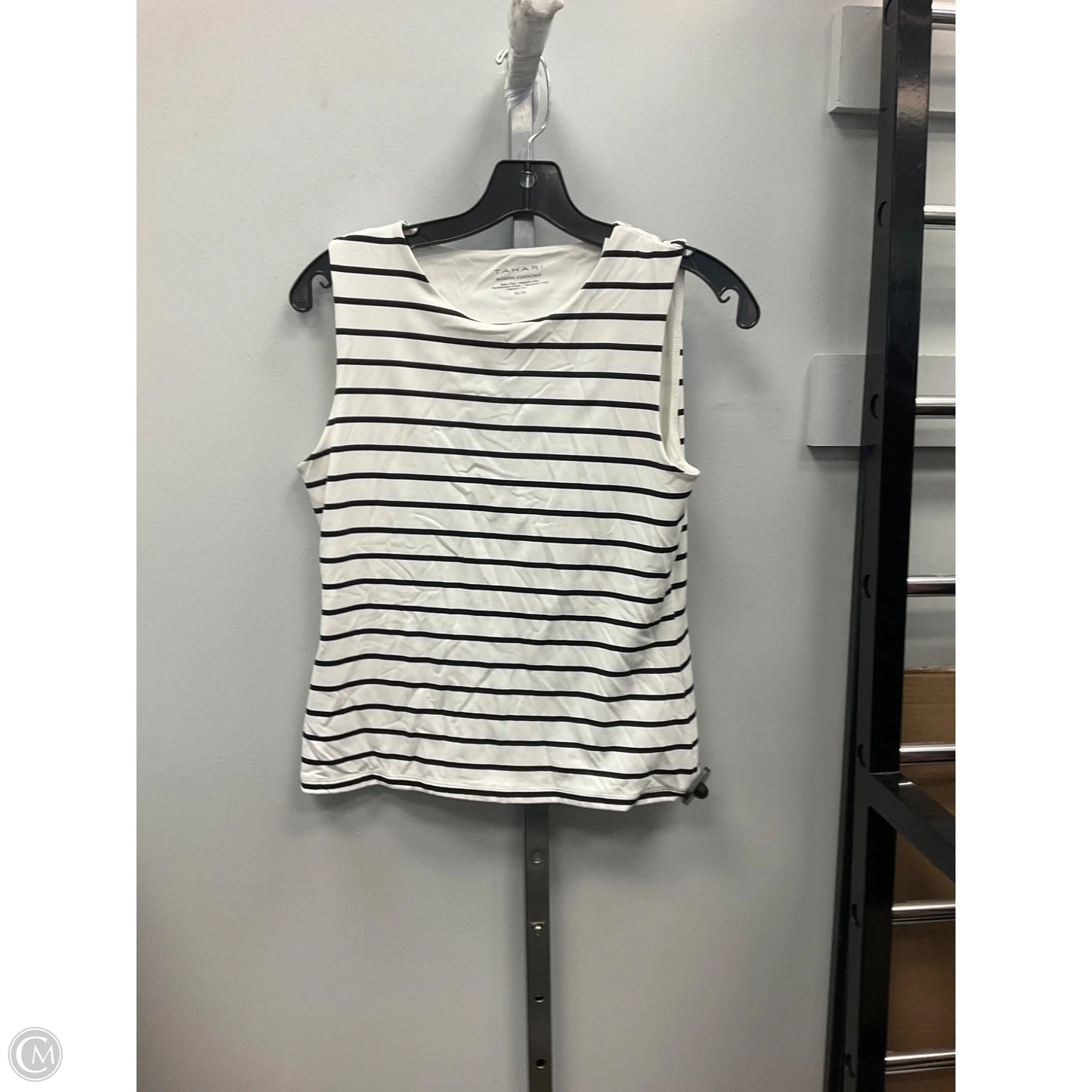 Top Sleeveless By Tahari In Striped Pattern, Size: M