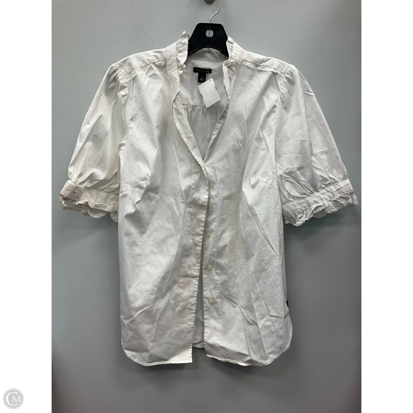 Top Short Sleeve By Ann Taylor In Cream, Size: M