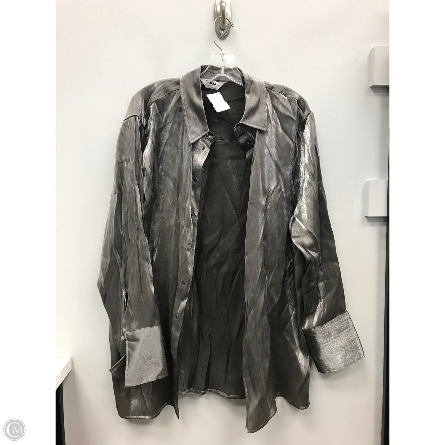 Top Long Sleeve By Primark In Silver, Size: L