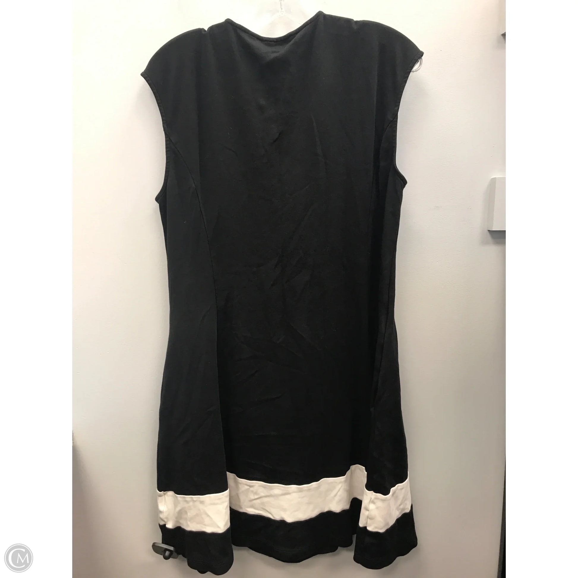 Dress Casual Short By New York And Co In Black & White, Size: Xl – Clothes Mentor South Windsor CT #124