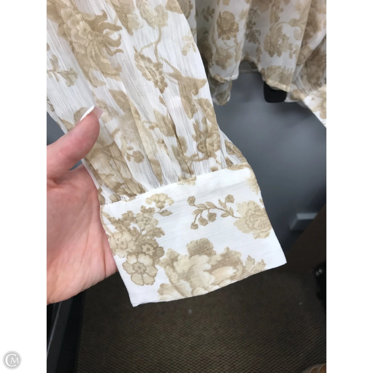 Top Long Sleeve By Old Navy In Tan & White, Size: Xl
