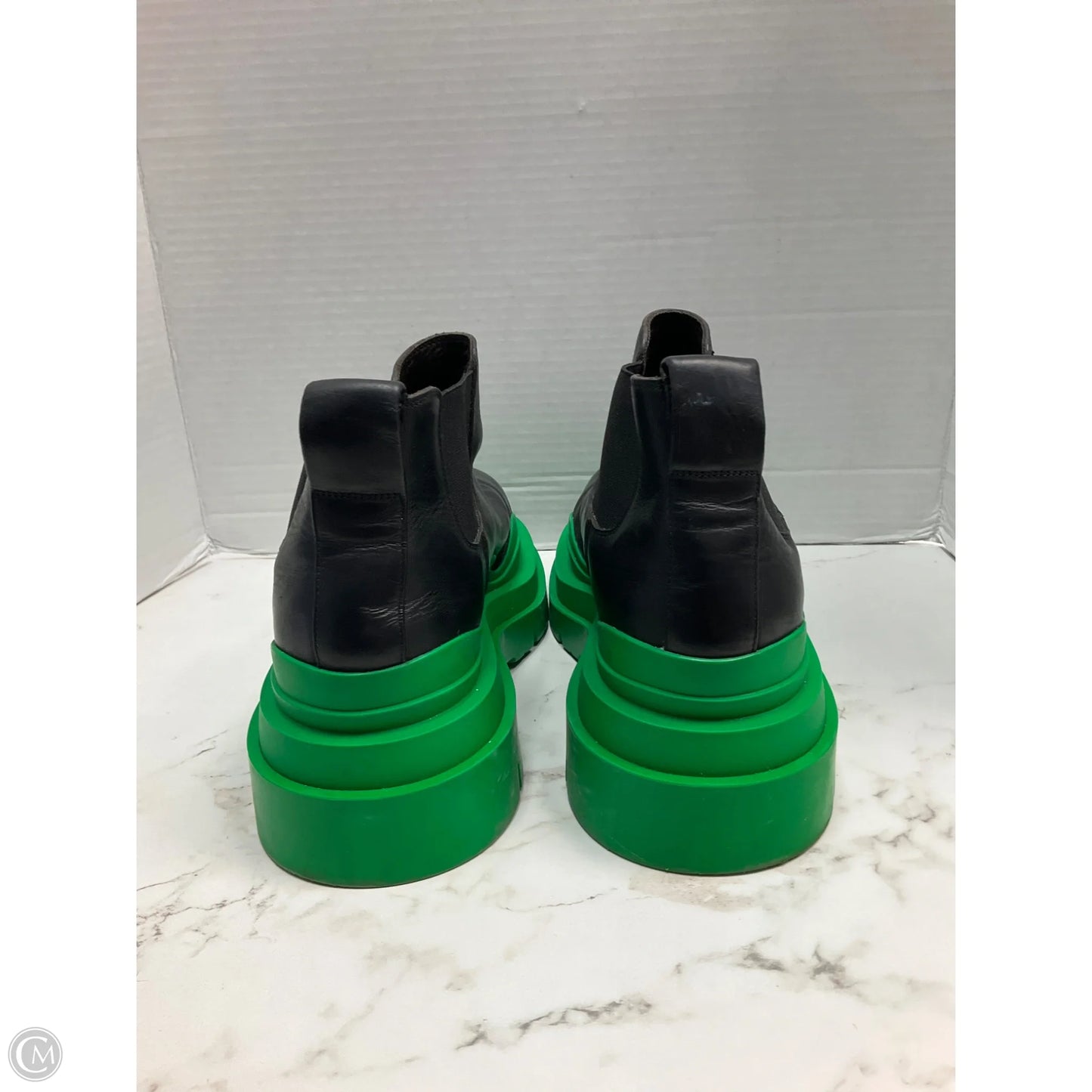 Boots Luxury Designer By Bottega Veneta In Black & Green, Size: 10
