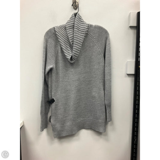 Sweater By Cable And Gauge In Grey, Size: M