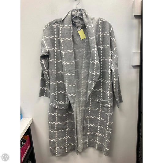 Sweater Cardigan By Clothes Mentor In Grey & White, Size: S