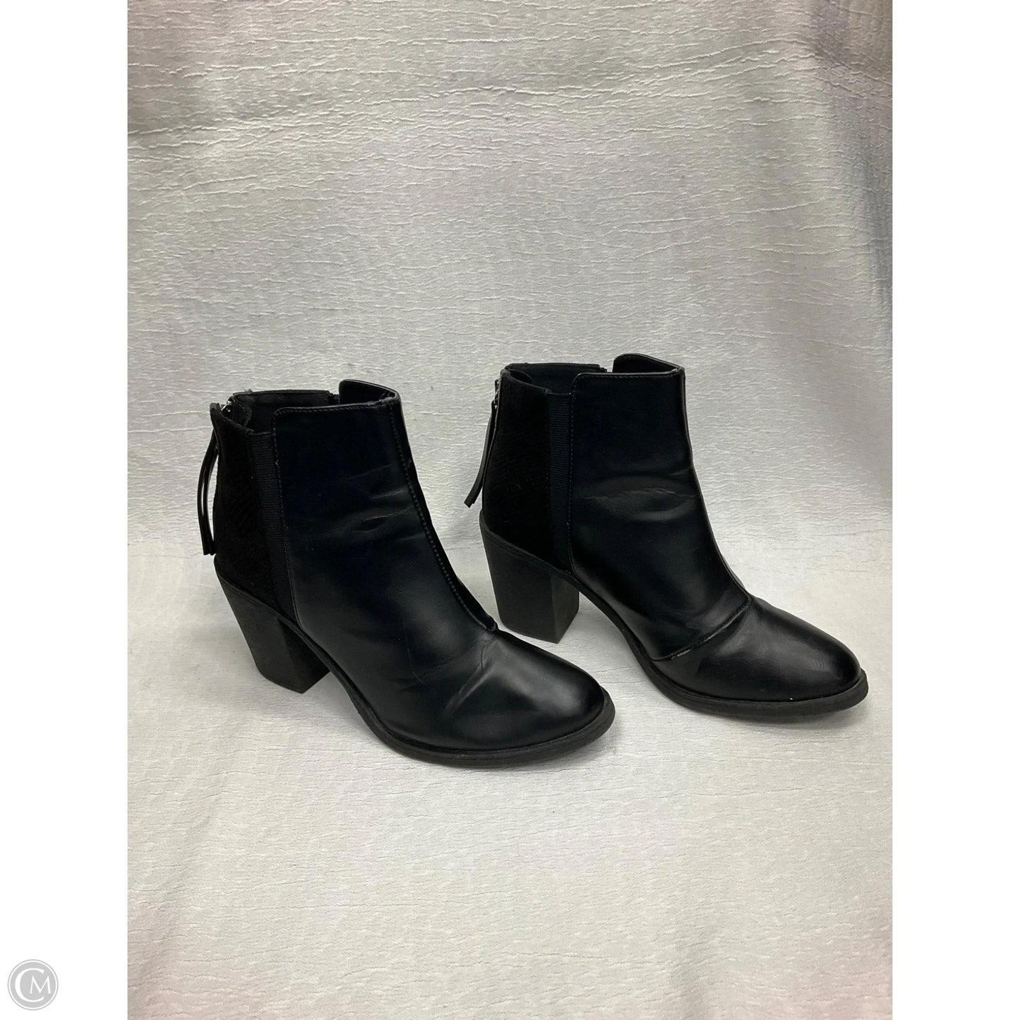 Boots Ankle Heels By Divided In Black, Size: 7.5