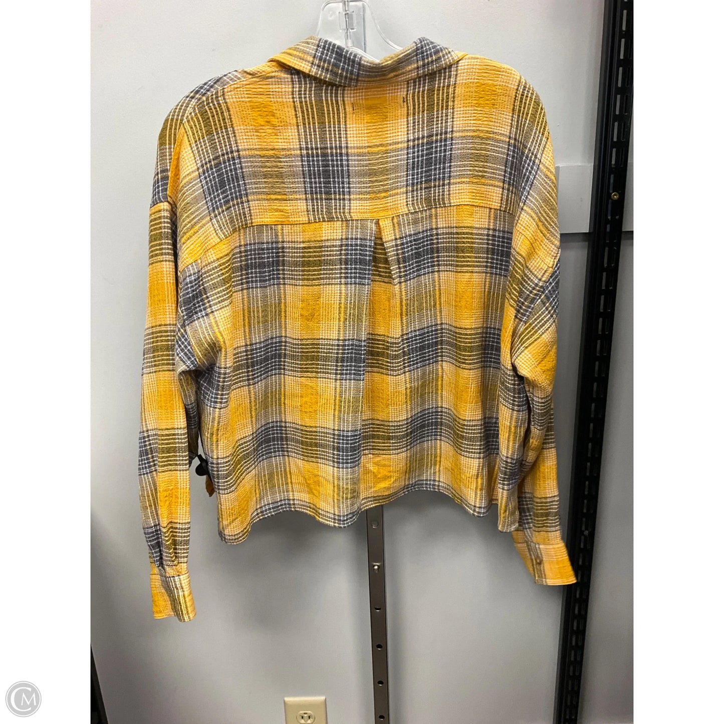 Top Long Sleeve By Forever 21 In Plaid Pattern, Size: S