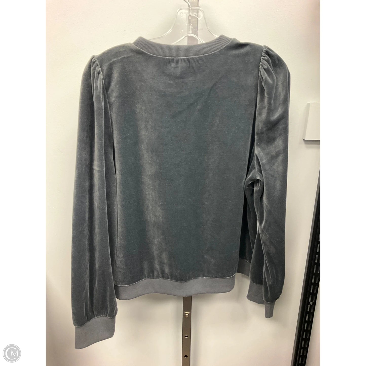 Top Long Sleeve By Maison Jules In Grey, Size: M