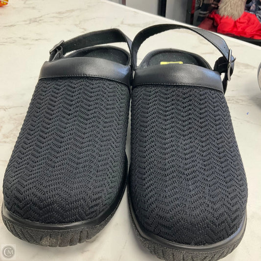 Shoes Flats By Drew In Black, Size: 13