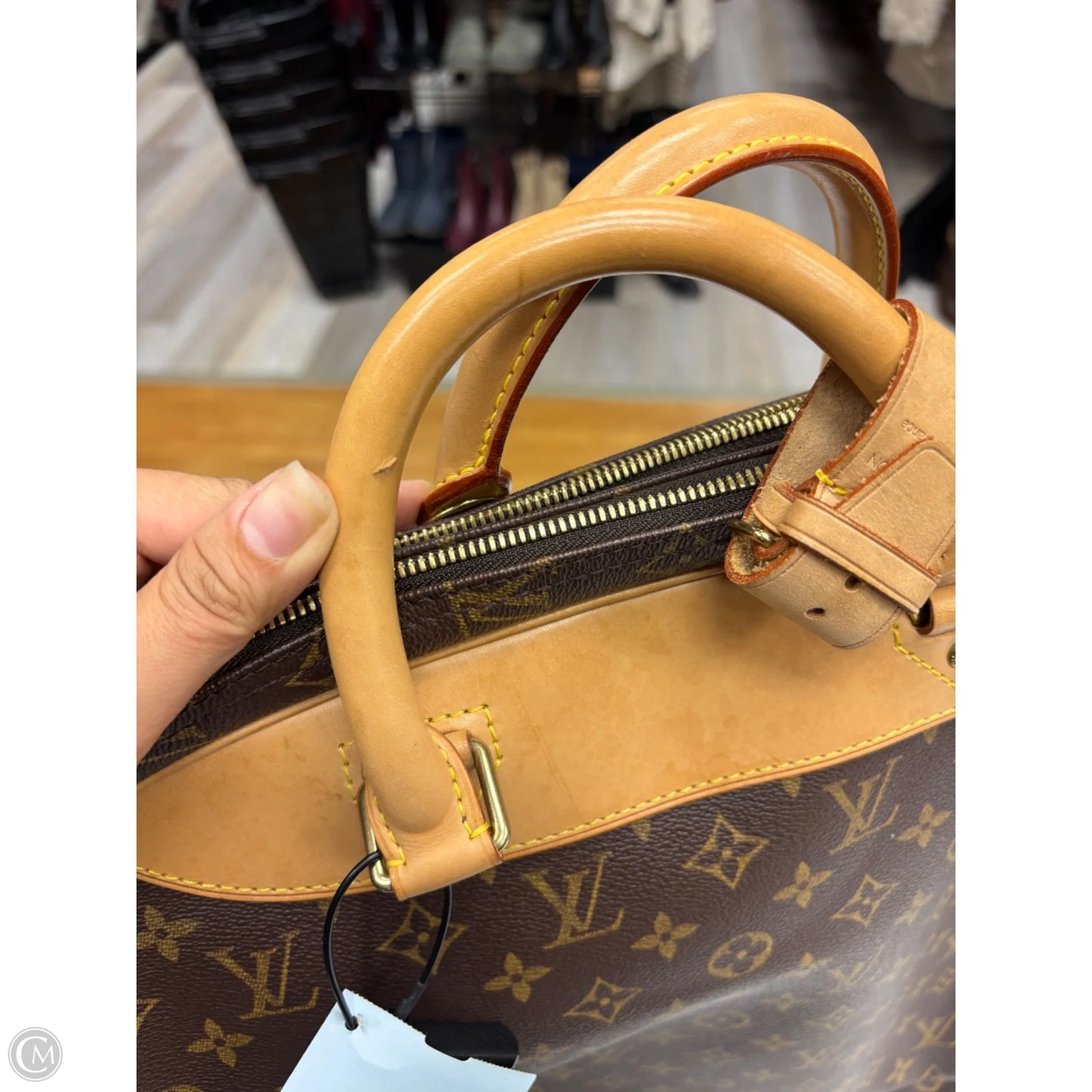 Handbag Luxury Designer By Louis Vuitton, Size: Large
