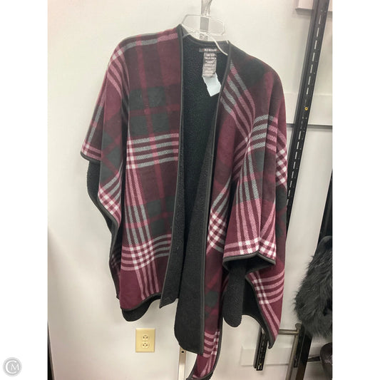 Poncho By Clothes Mentor In Plaid Pattern, Size: Osfm