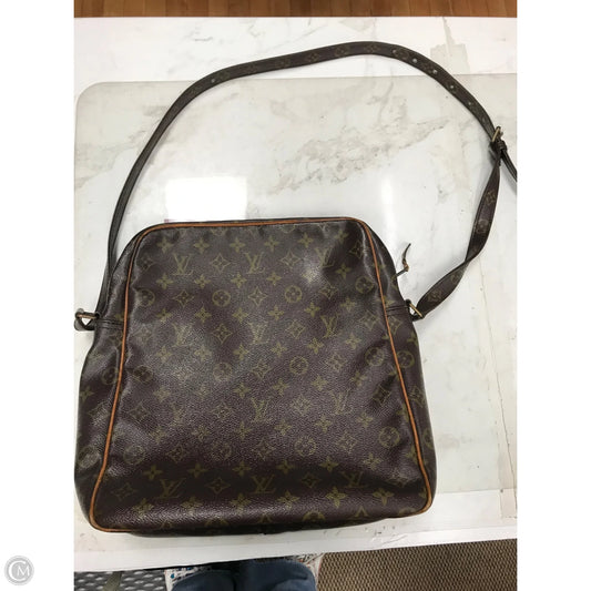Crossbody Luxury Designer By Louis Vuitton, Size: Large