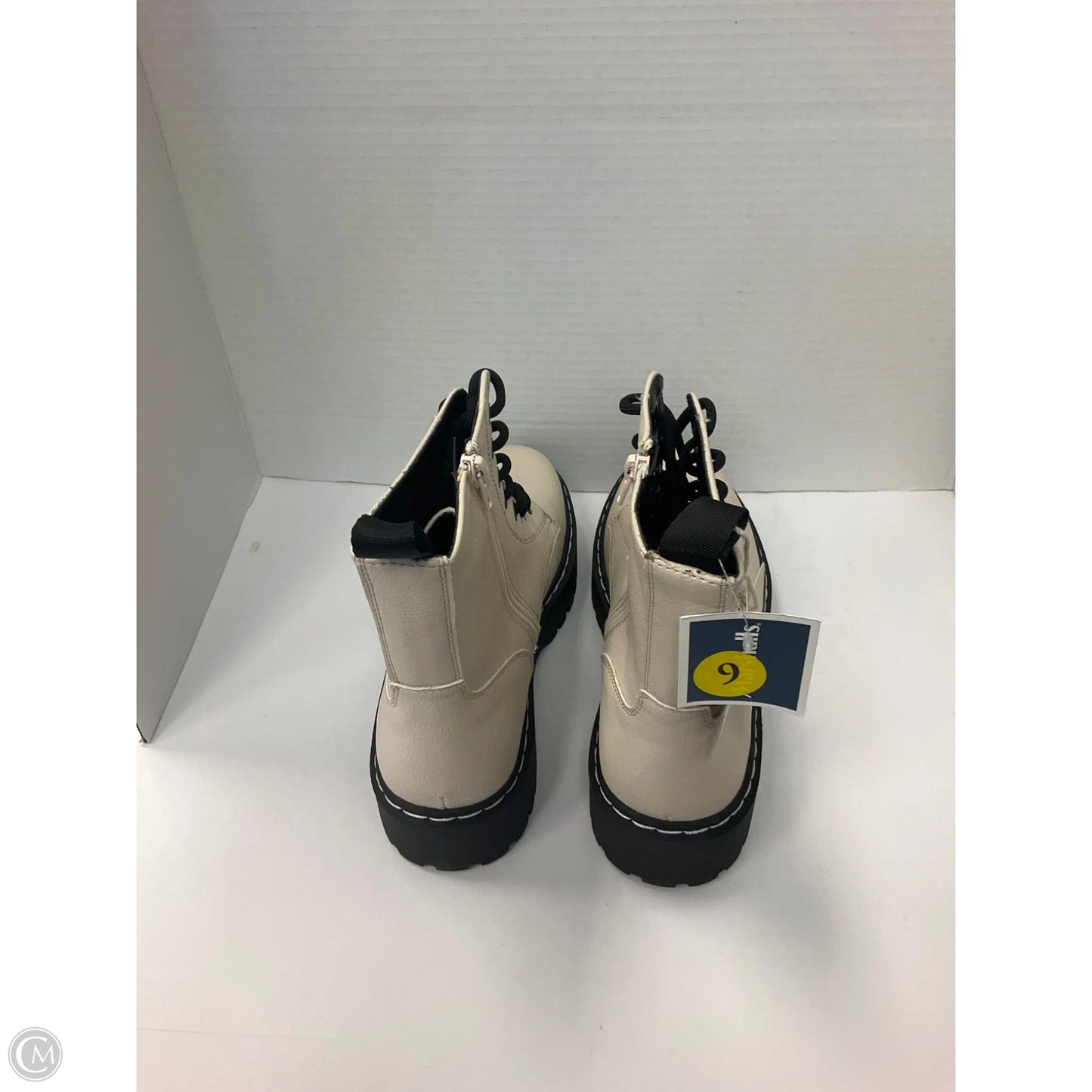 Boots Combat By Sincerely Jules In Cream, Size: 9