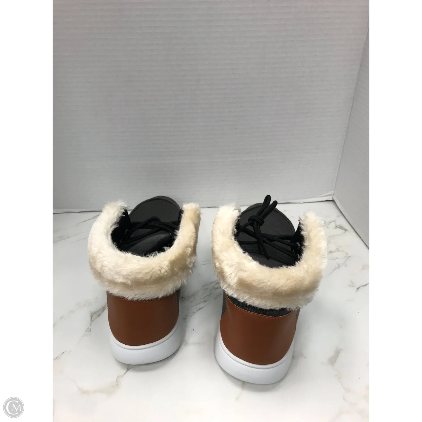 Shoes Sneakers By C And C In Grey, Size: 8.5