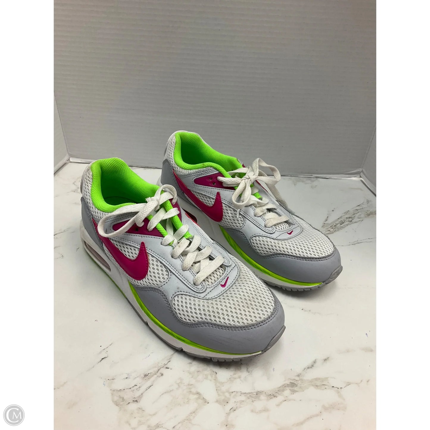 Shoes Athletic By Nike In Grey & Pink, Size: 9