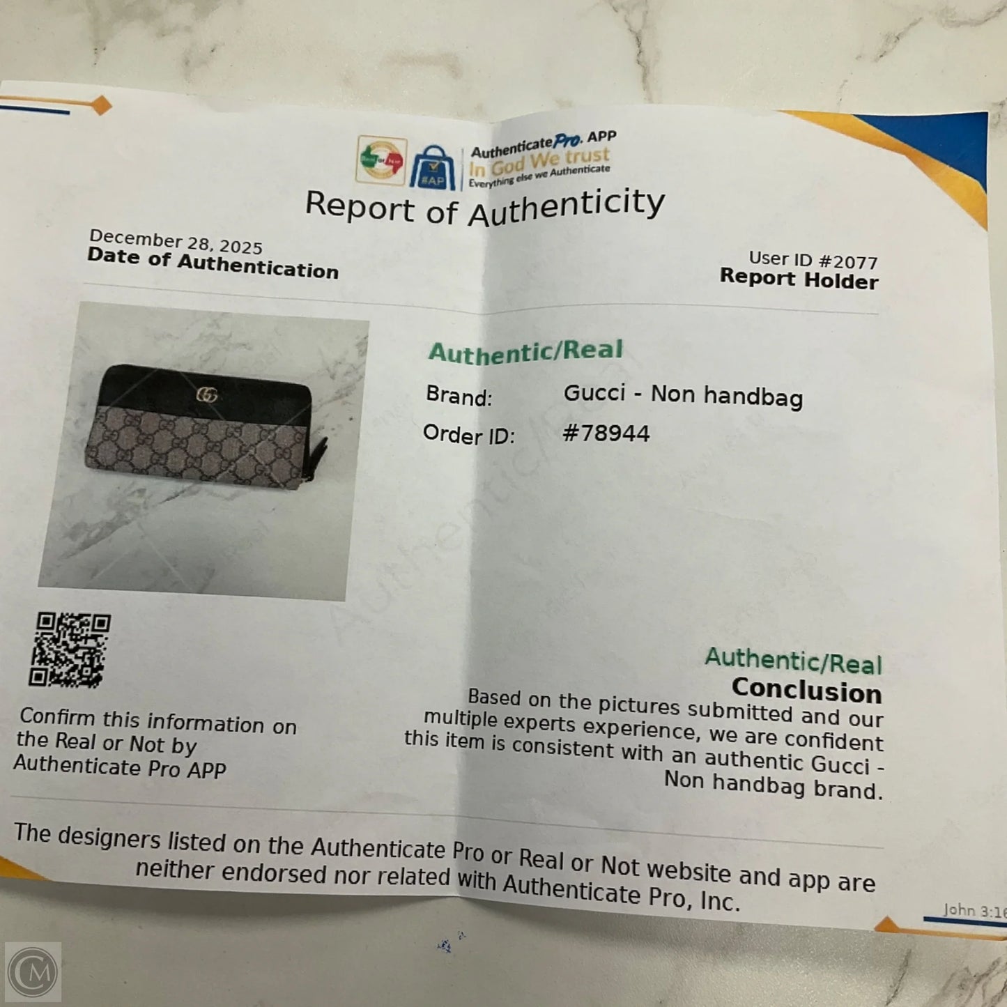 Wallet Luxury Designer By Gucci, Size: Medium