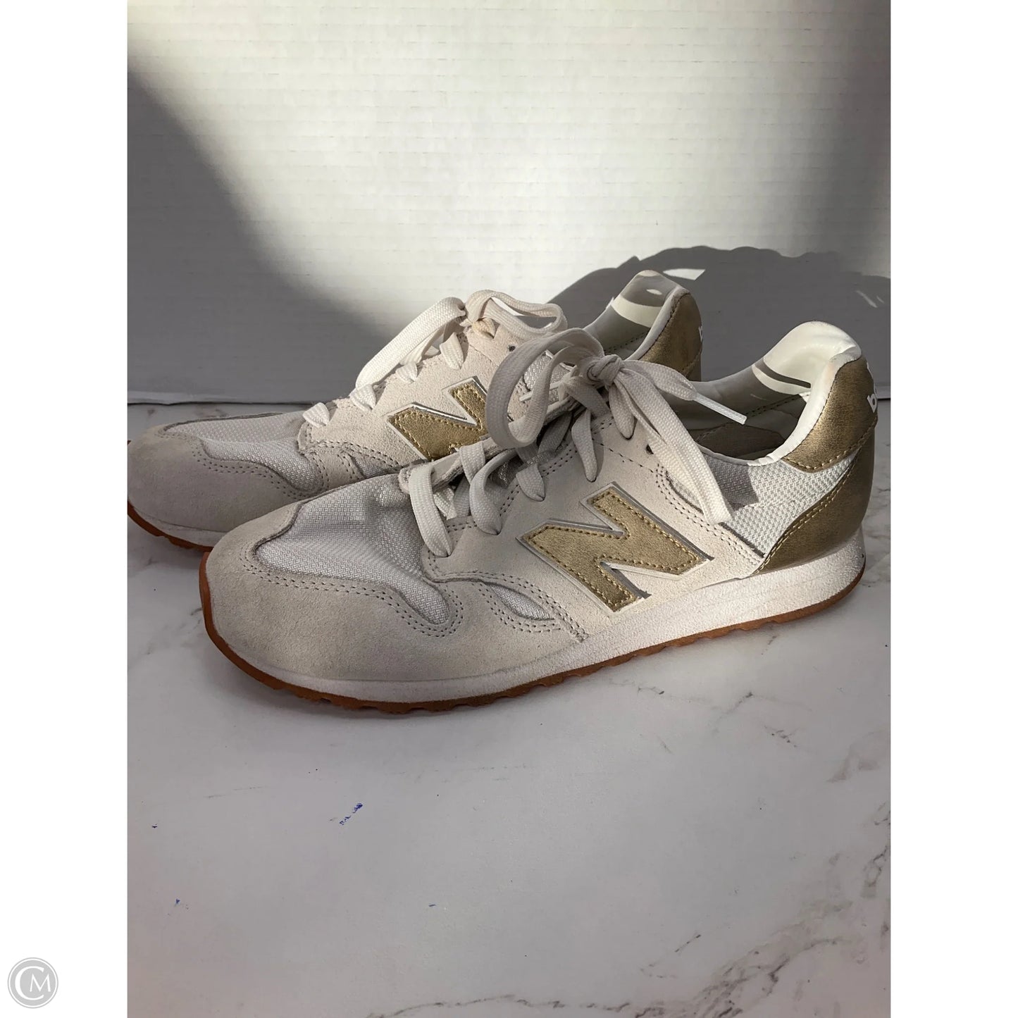 Shoes Sneakers By New Balance In Cream, Size: 7.5