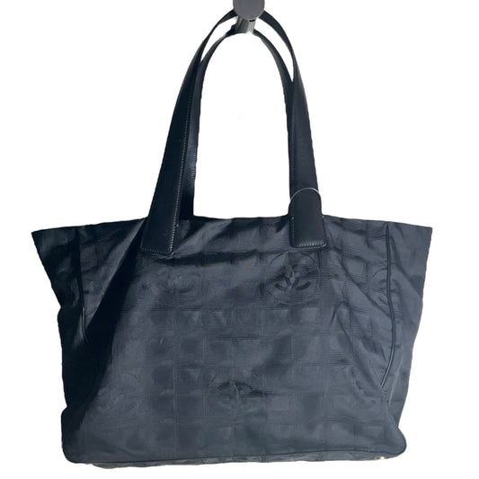 Tote Luxury Designer By Chanel, Size: Medium