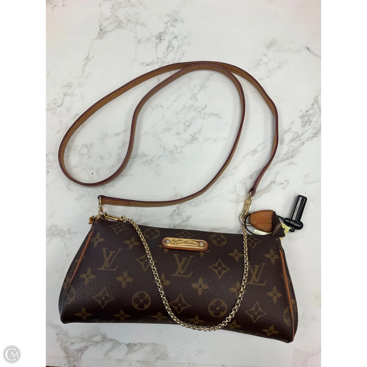 Crossbody Luxury Designer By Louis Vuitton, Size: Medium