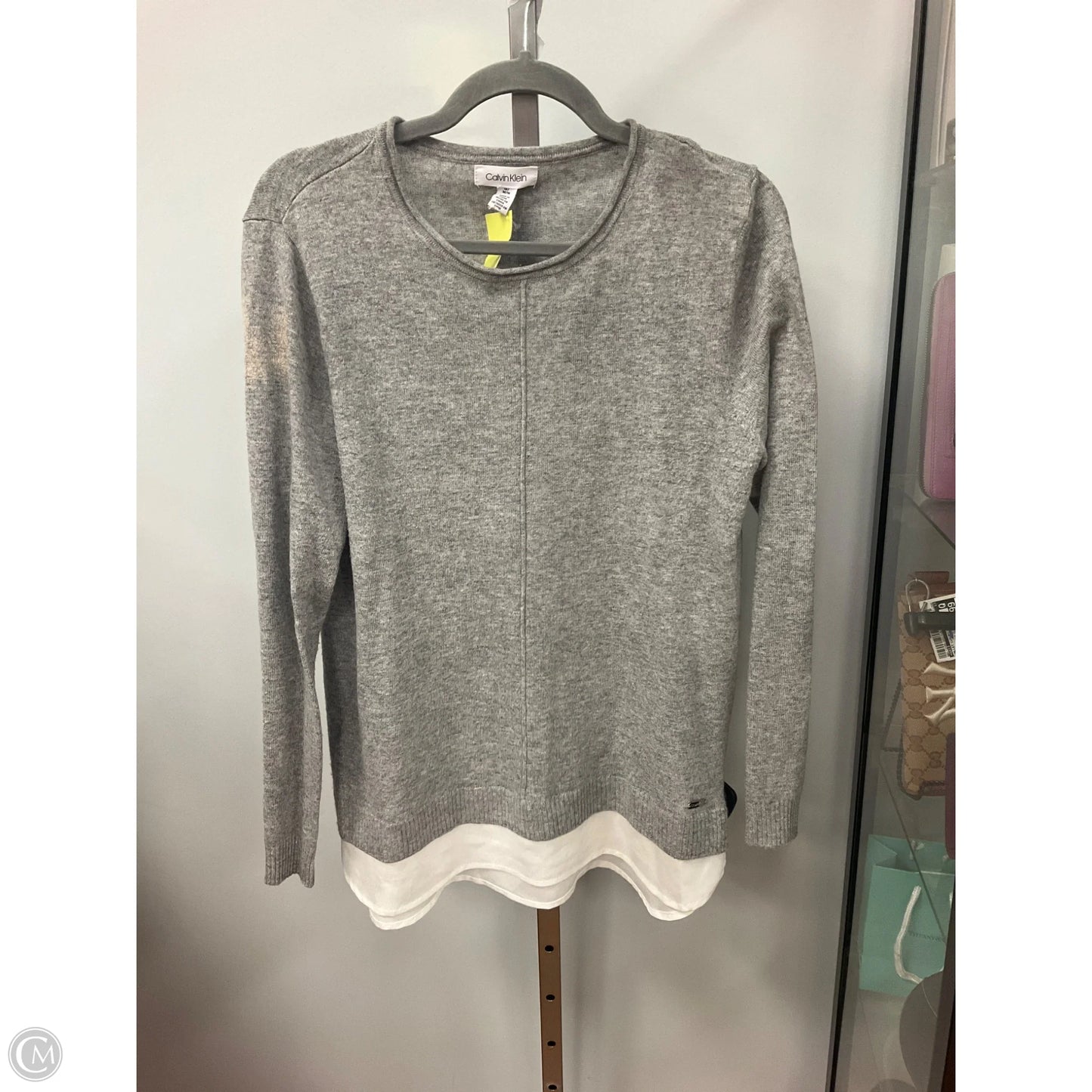 Sweater By Calvin Klein In Grey, Size: M