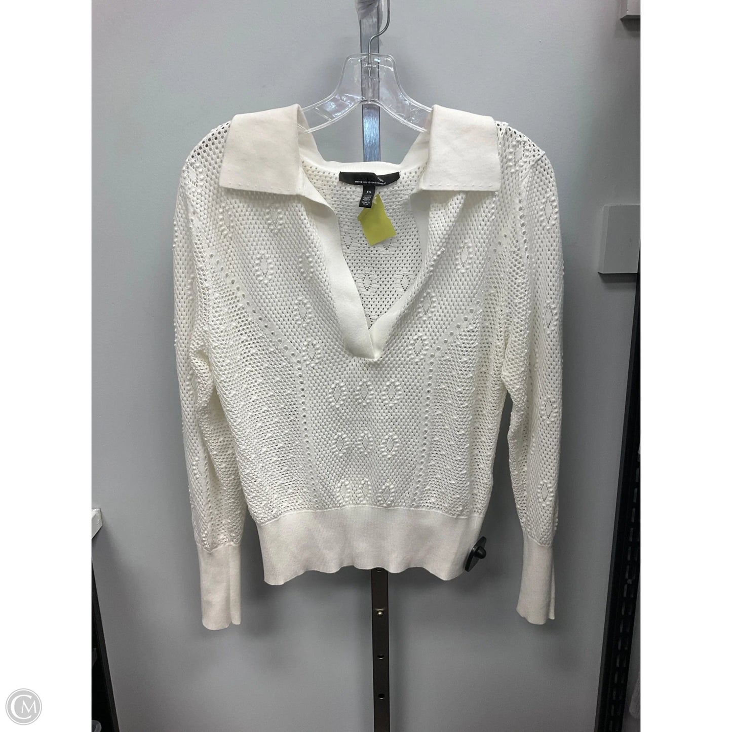 Top Long Sleeve By White House Black Market In Cream, Size: Xs