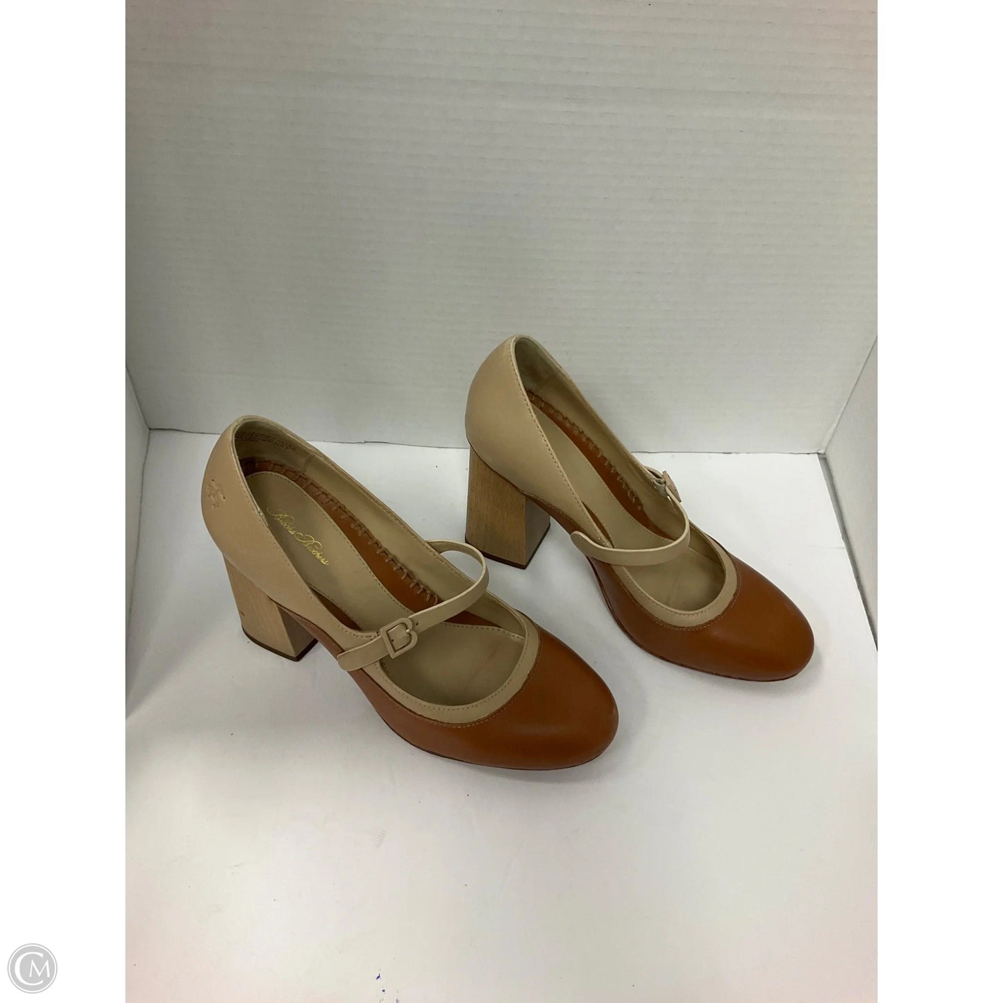 Shoes Heels Block By Brooks Brothers In Cream & Tan, Size: 7.5