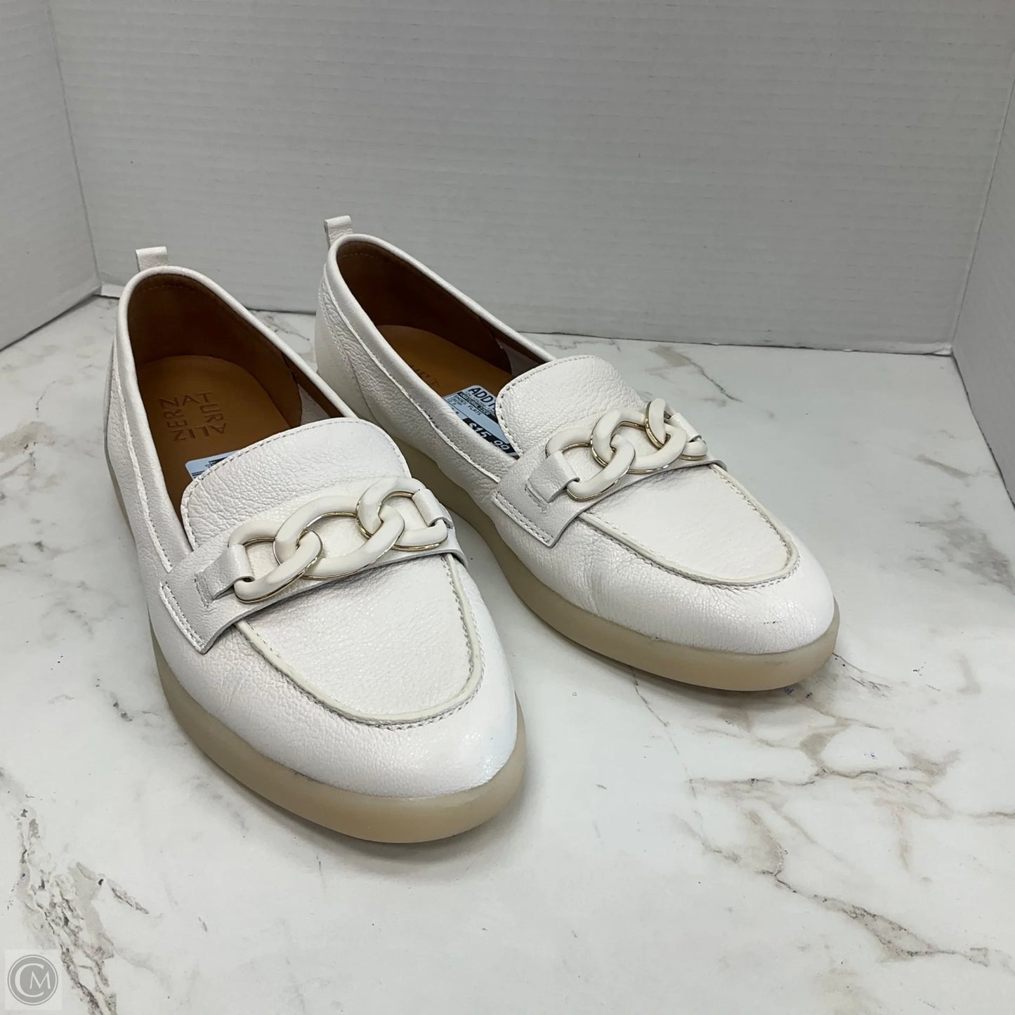 Shoes Flats By Naturalizer In Cream, Size: 10.5