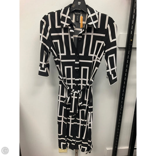 Dress Casual Short By White House Black Market In Black & White, Size: Xs