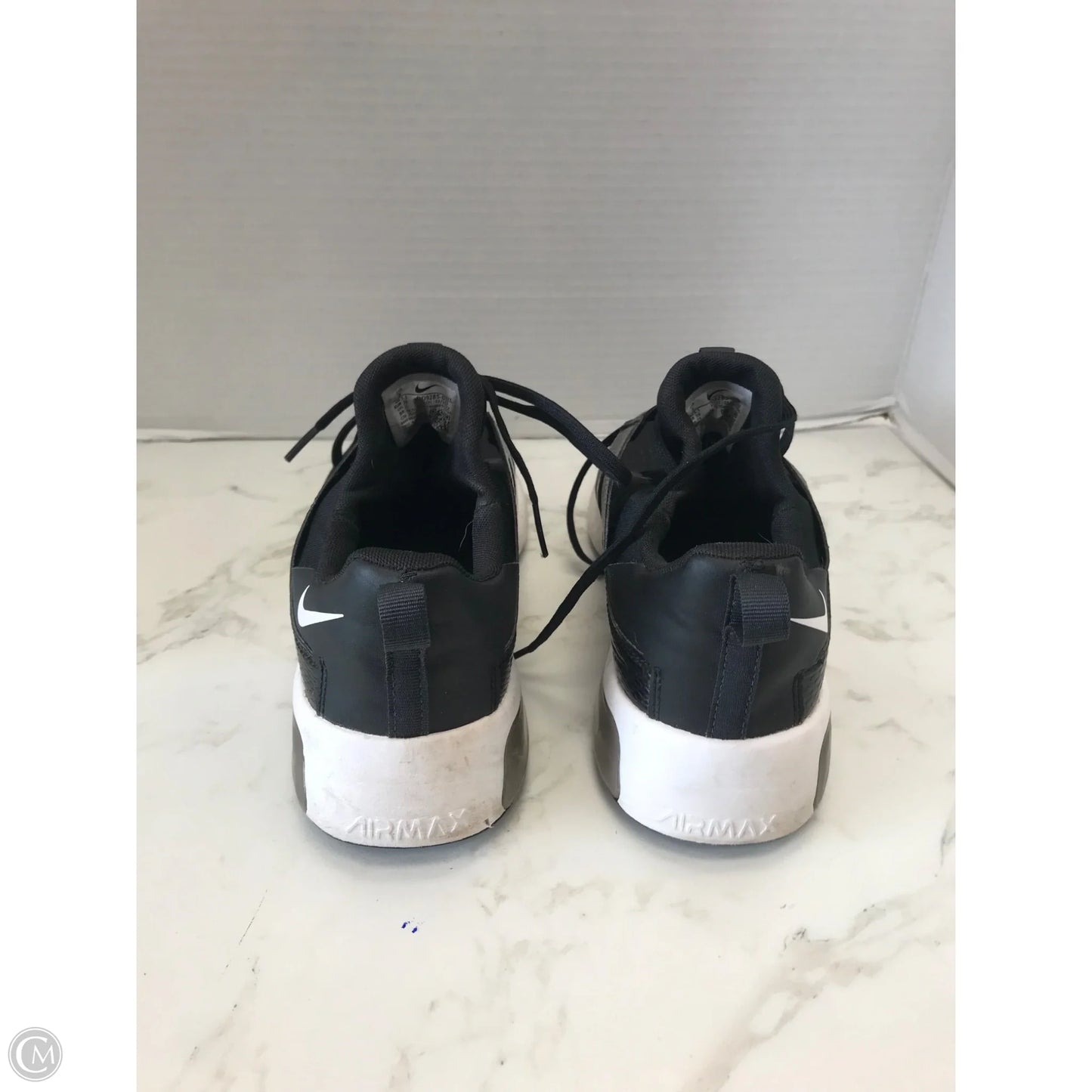 Shoes Athletic By Nike In Black, Size: 8