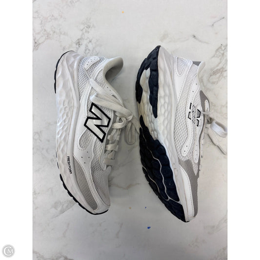 Shoes Athletic By New Balance In Grey & White, Size: 8.5
