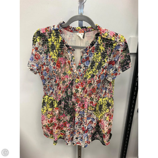 Top Short Sleeve By Akemi And Kin In Multi-colored, Size: Xs