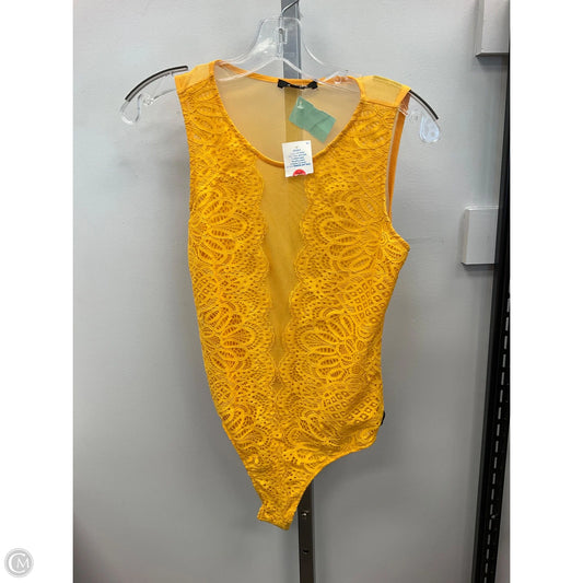 Top Sleeveless By Ambiance Apparel In Gold, Size: M