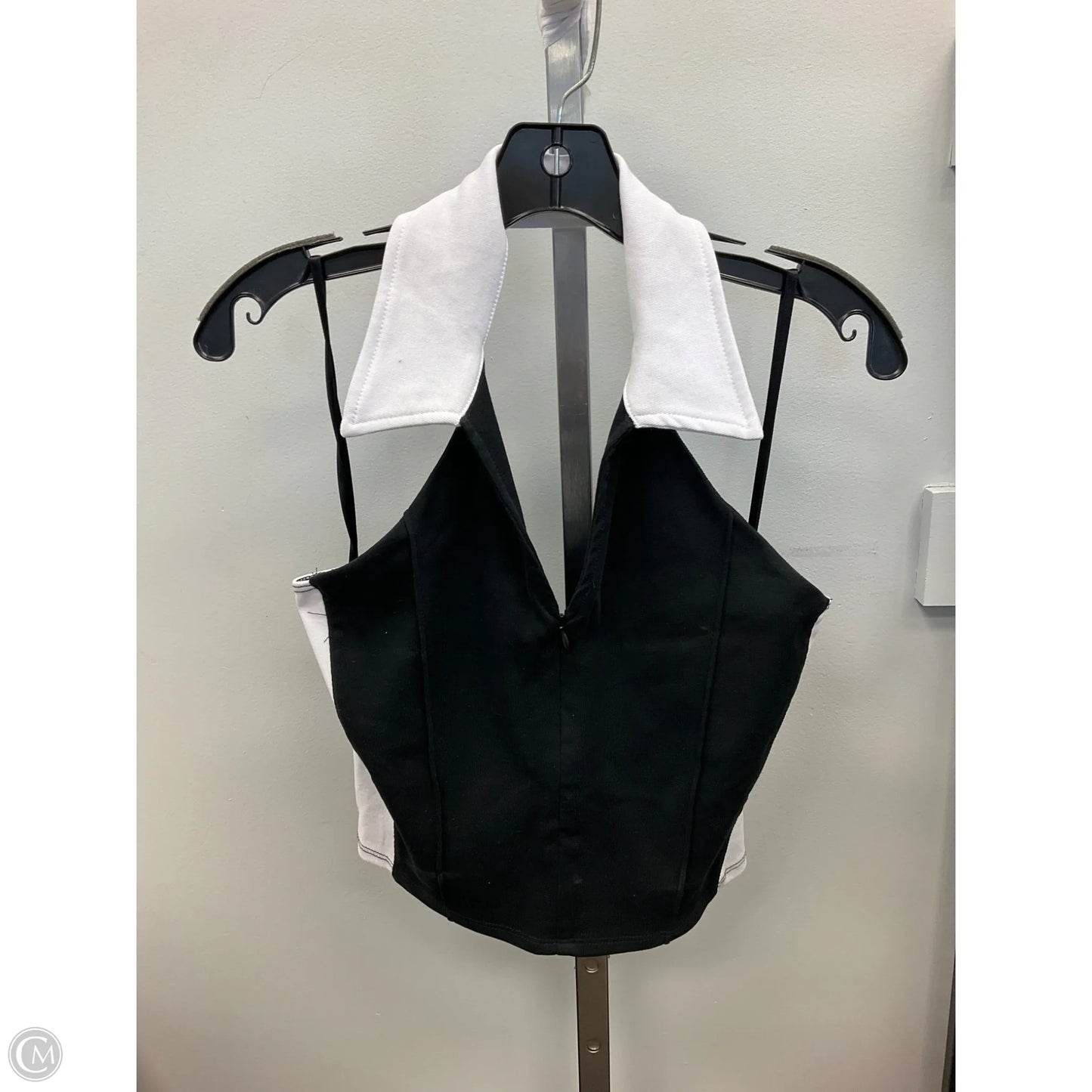 Top Sleeveless By Clothes Mentor In Black & White, Size: M