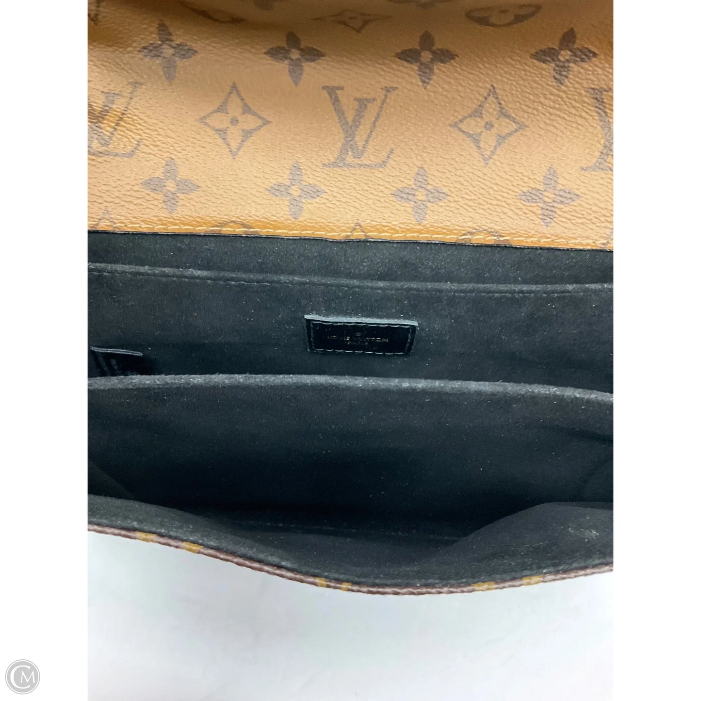 Crossbody Luxury Designer By Louis Vuitton, Size: Medium