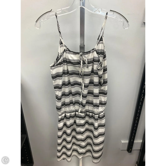 Dress Casual Short By Moda Intl In Striped Pattern, Size: S