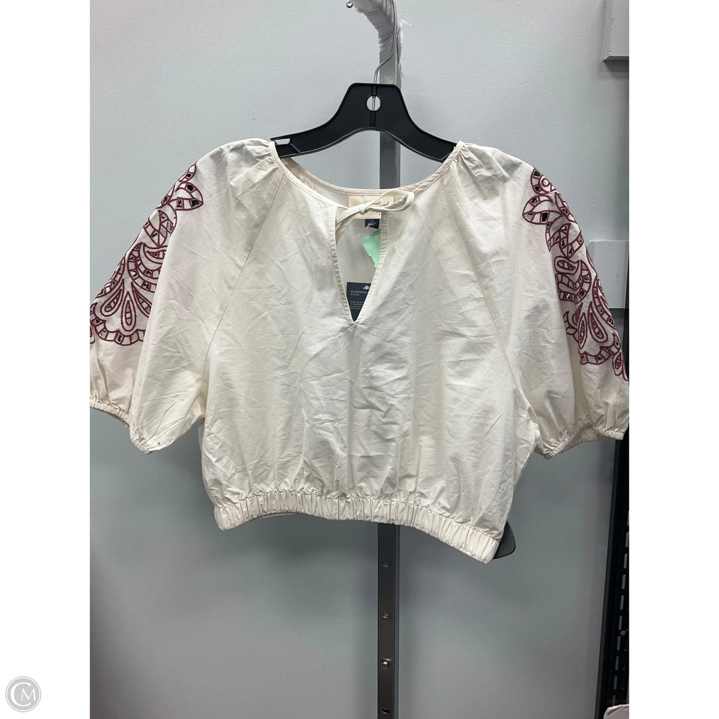 Top Short Sleeve By Universal Thread In Cream, Size: S