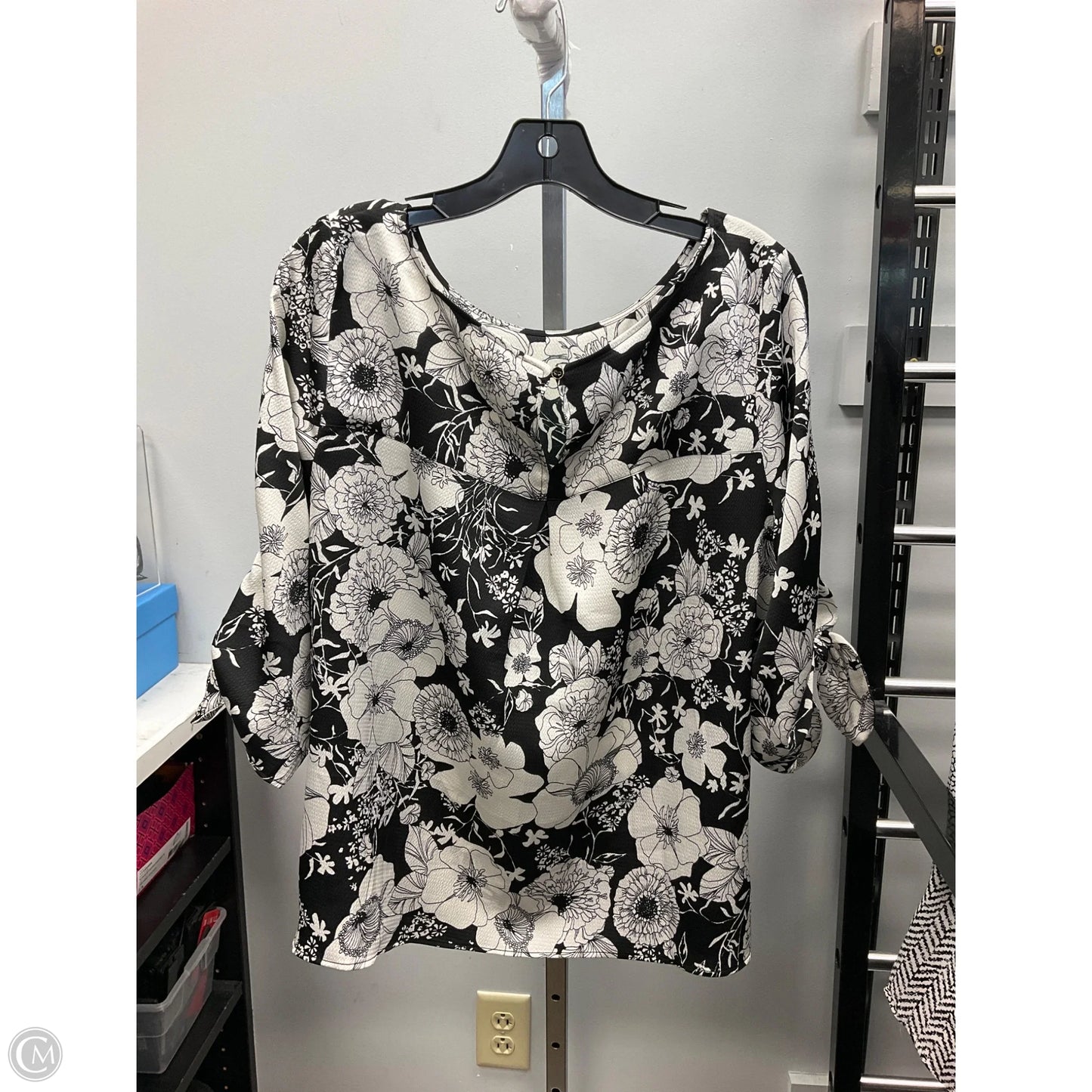 Top Short Sleeve By Talbots In Black & Cream, Size: Xlp