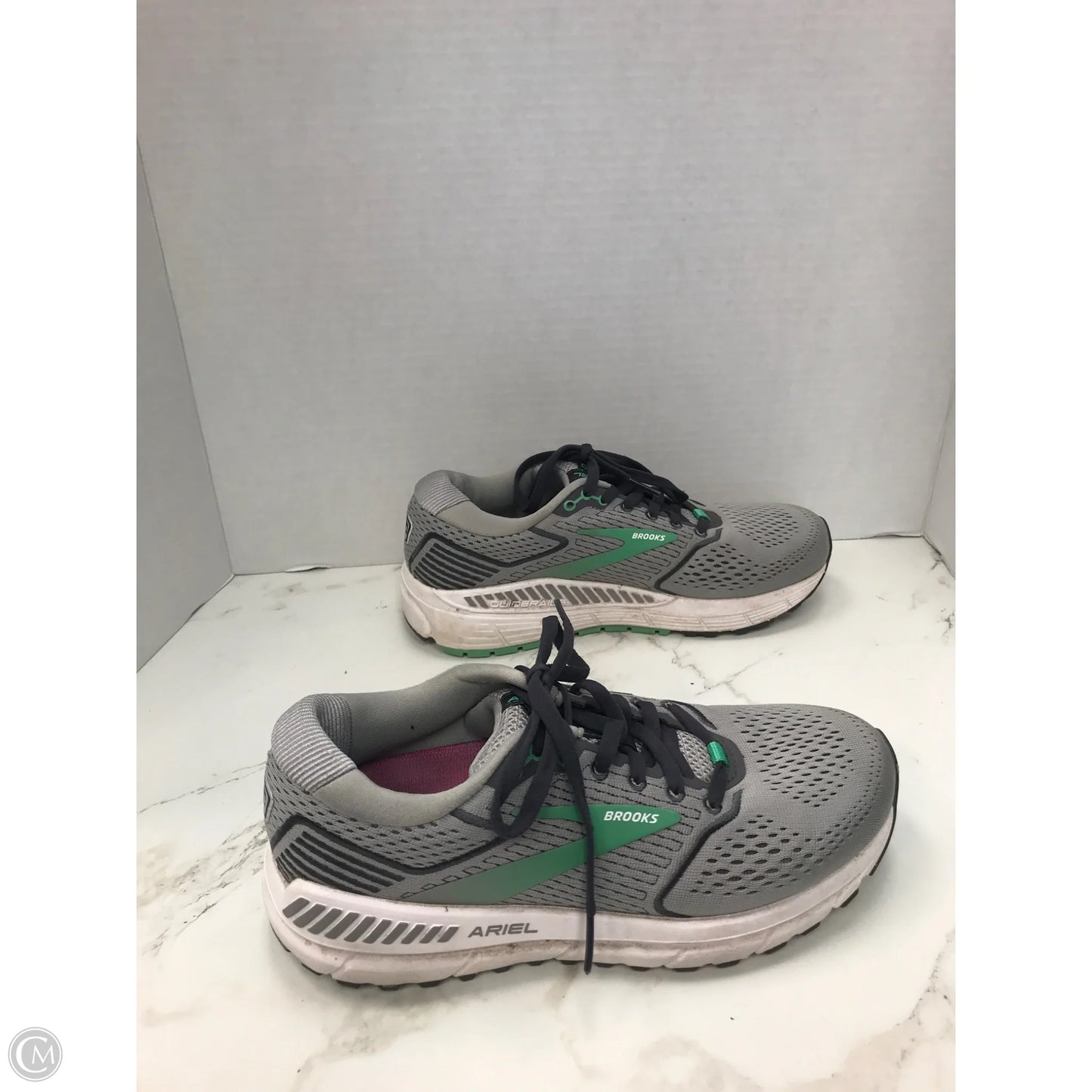 Shoes Athletic By Brooks In Grey, Size: 7.5